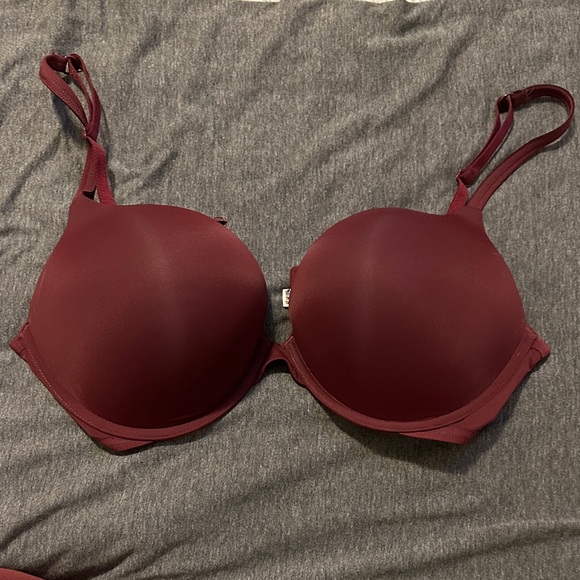 Victoria's Secret Other - Victorias Secret Push-up Bra - 36D